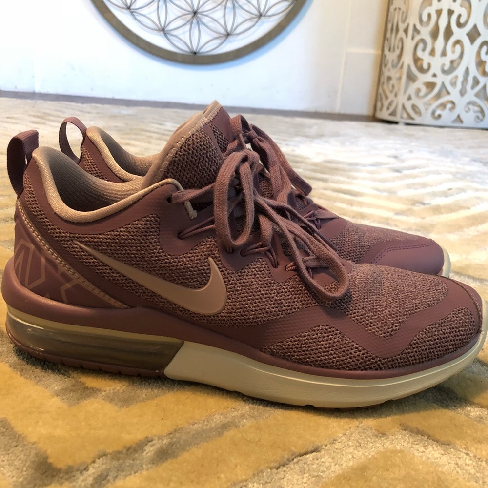 Nike tennis shoes